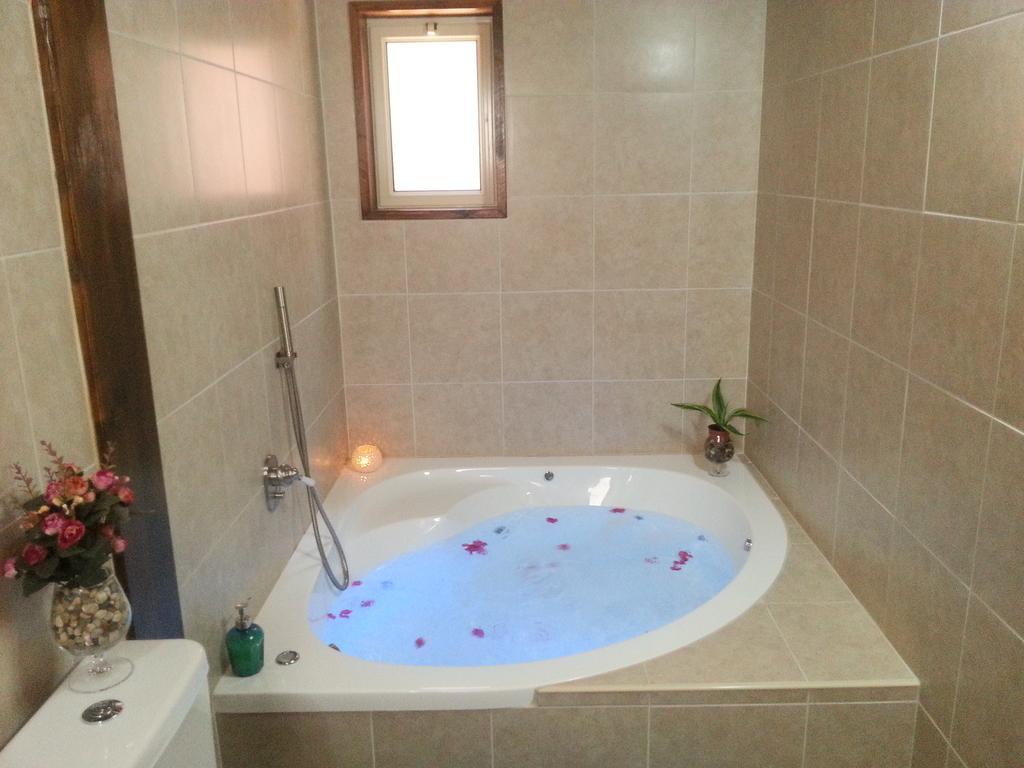 Dead Sea Dawn Villa Neot HaKikar Phòng bức ảnh